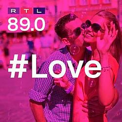 89.0 RTL #Love radio logo