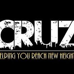Cruz Inc Radio 102.8 logo